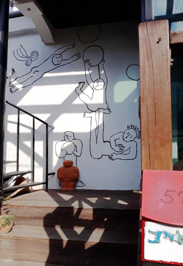 Guesthouse In Picture Jeonju Bagian luar foto